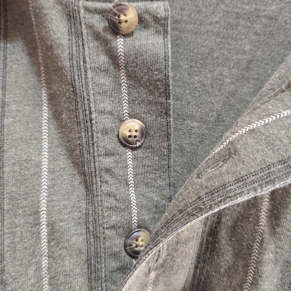 Casual Green Striped Button Down Shirt - Picture 4 of 7